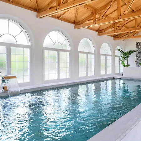 Aparthotel Secret D'uzès - Place Aux Herbes - Piscine Chauffée Et Jacuzzi 4*