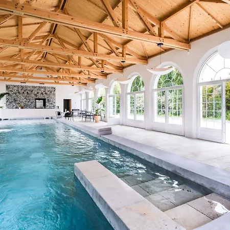 Secret D'uzes - Place Aux Herbes - Piscine Chauffee Et Jacuzzi Aparthotel *