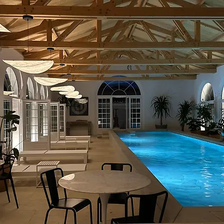Secret D'uzes - Place Aux Herbes - Piscine Chauffee Et Jacuzzi Ξενοδοχείο με διαμερίσματα Uzès