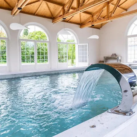 Secret D'uzes - Place Aux Herbes - Piscine Chauffee Et Jacuzzi Ξενοδοχείο με διαμερίσματα Uzès