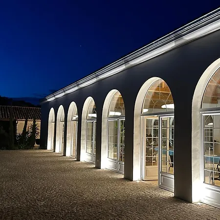 Aparthotel Secret D'uzes - Place Aux Herbes - Piscine Chauffee Et Jacuzzi
