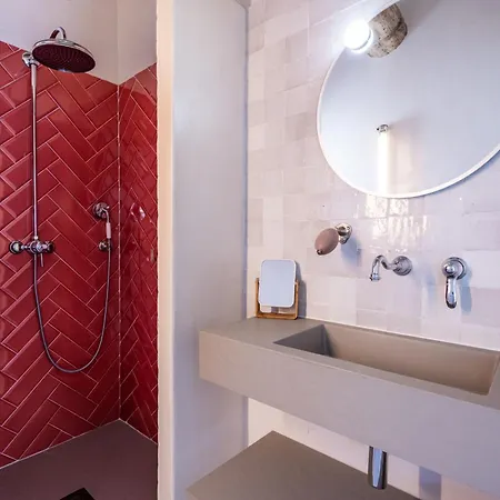 Secret D'uzes - Place Aux Herbes - Piscine Chauffee Et Jacuzzi Aparthotel Uzes
