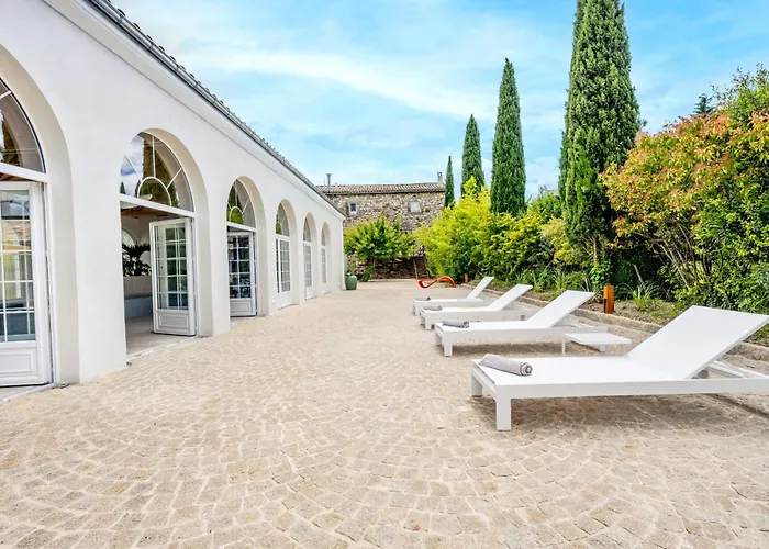 Secret D'uzes - Place Aux Herbes - Piscine Chauffee Et Jacuzzi Uzès